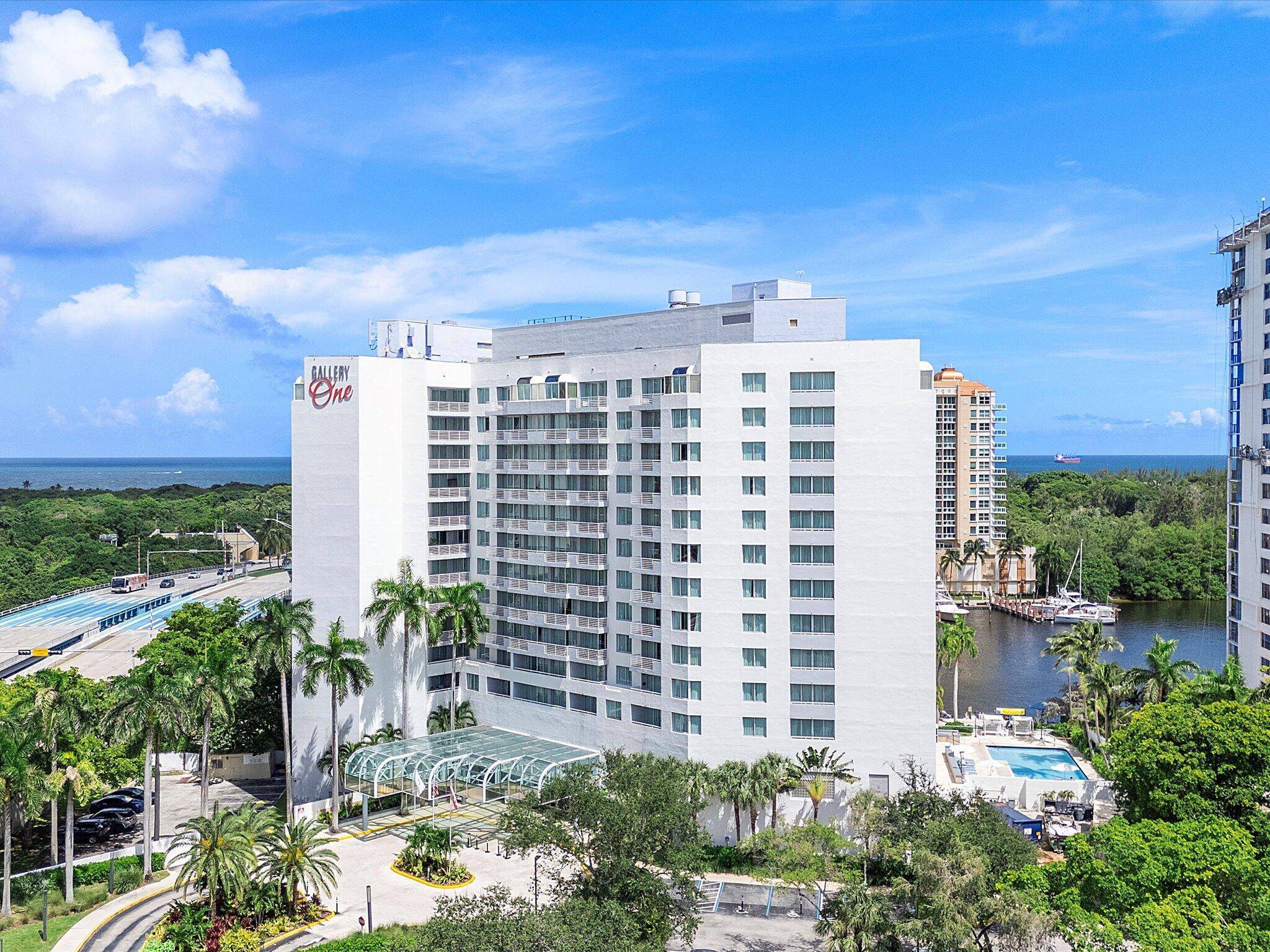 Enjoy intracoastal views in a location that's tough to beat !