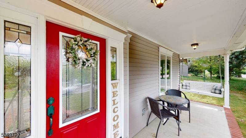 Calling all nature lovers that seek the perfect blend of newer construction luxuries surrounded with everything the area has to offer !