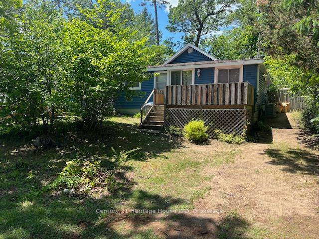 Looking for a beach house in a perfect location ?