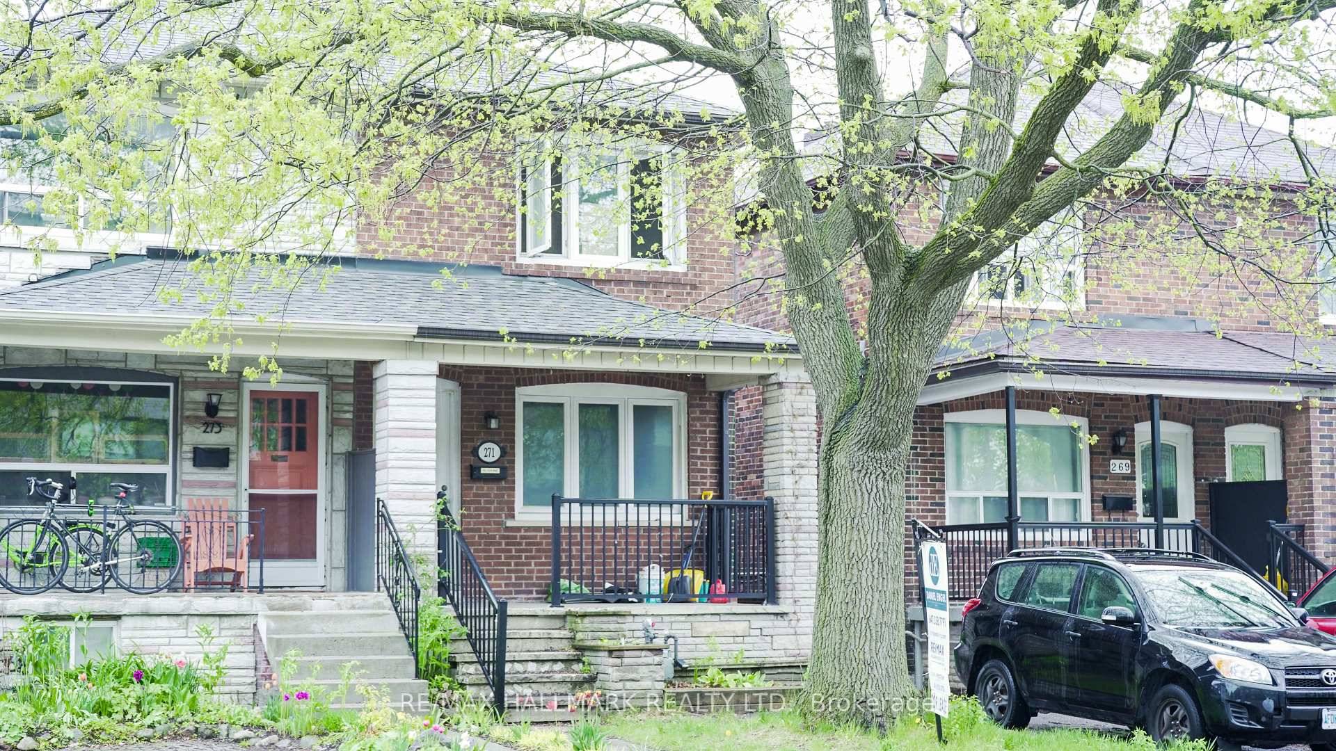 Welcome to 271 Atlas Avenue a beautifully renovated 1 bedroom, 1 bathroom basement apartment in the desirable Oakwood Village neighbourhood.