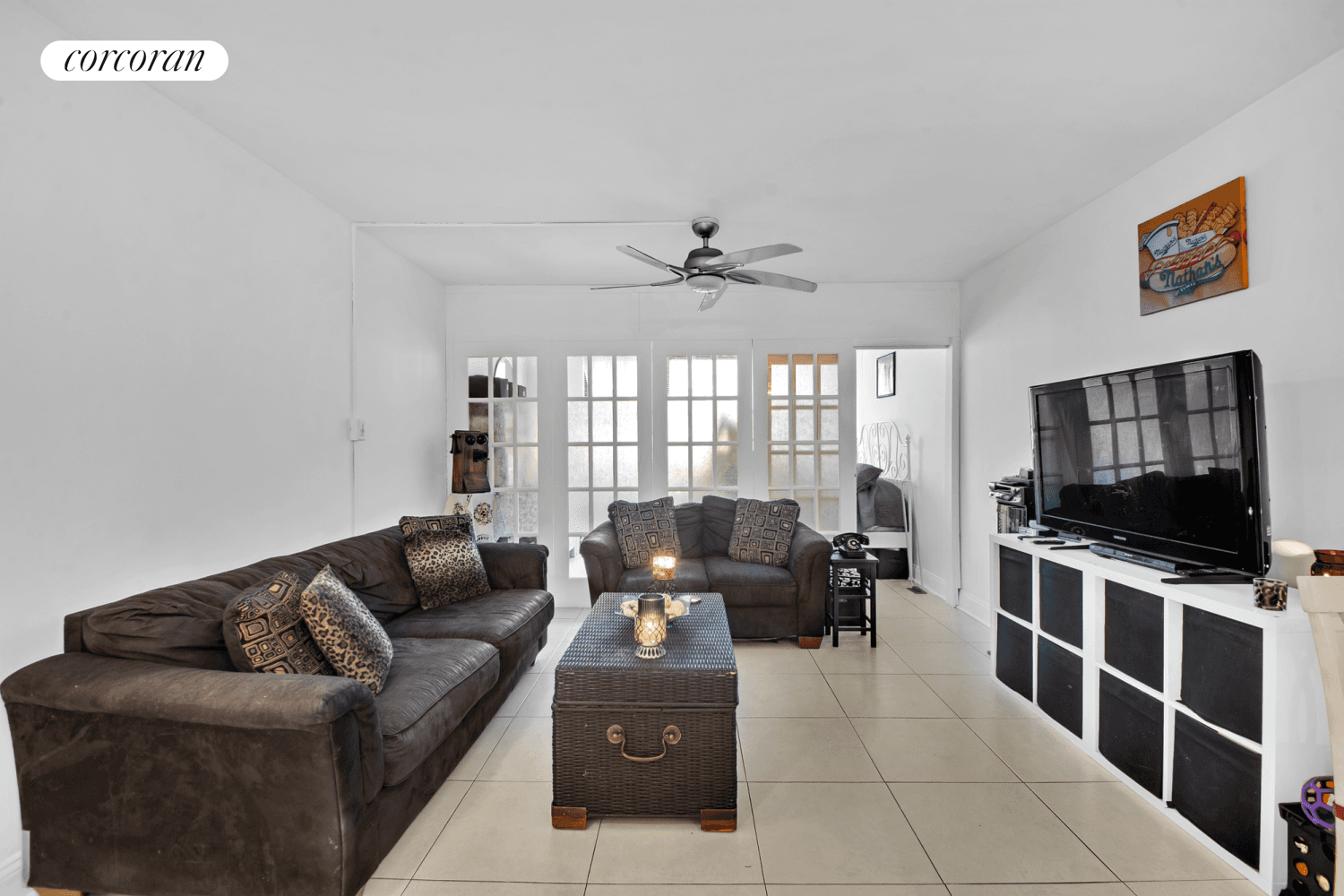 Welcome to 225 East 36th Street, Unit 1F, a charming opportunity nestled in the heart of Murray Hill !