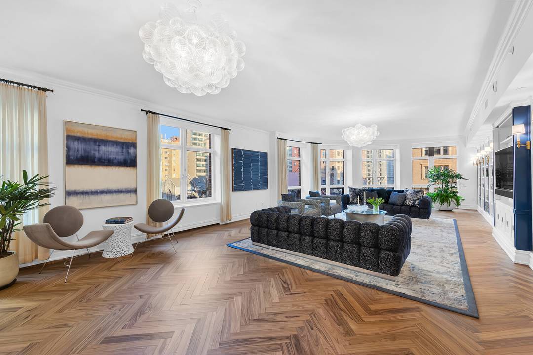 535 West End Avenue stands as one of the Upper West Side's most prestigious and distinguished addresses, seamlessly blending pre war grandeur, modern sophistication, and unparalleled amenities with white glove ...