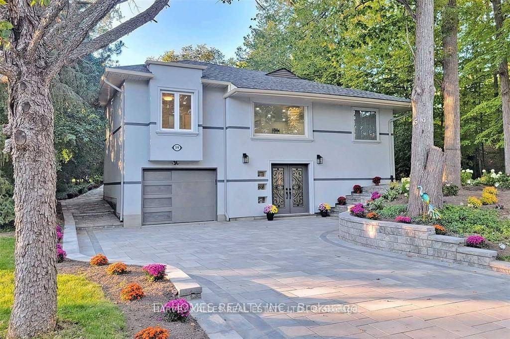 Rear 75x195 Lot In The High Demand Unionville Neighbourhood, 2 self contain units futuring 6 bedroom, 6 bathroom and 2 kitchen.
