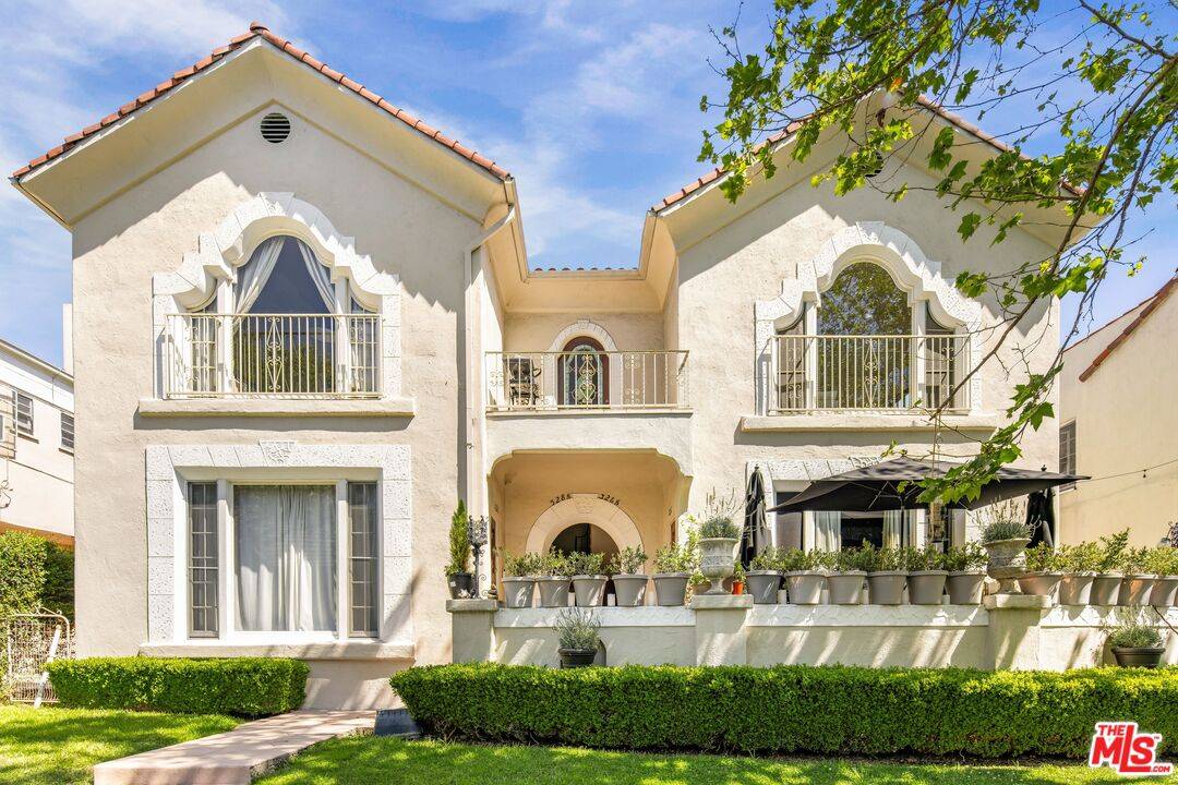 326 N Sycamore Ave 8BR Hancock Park La