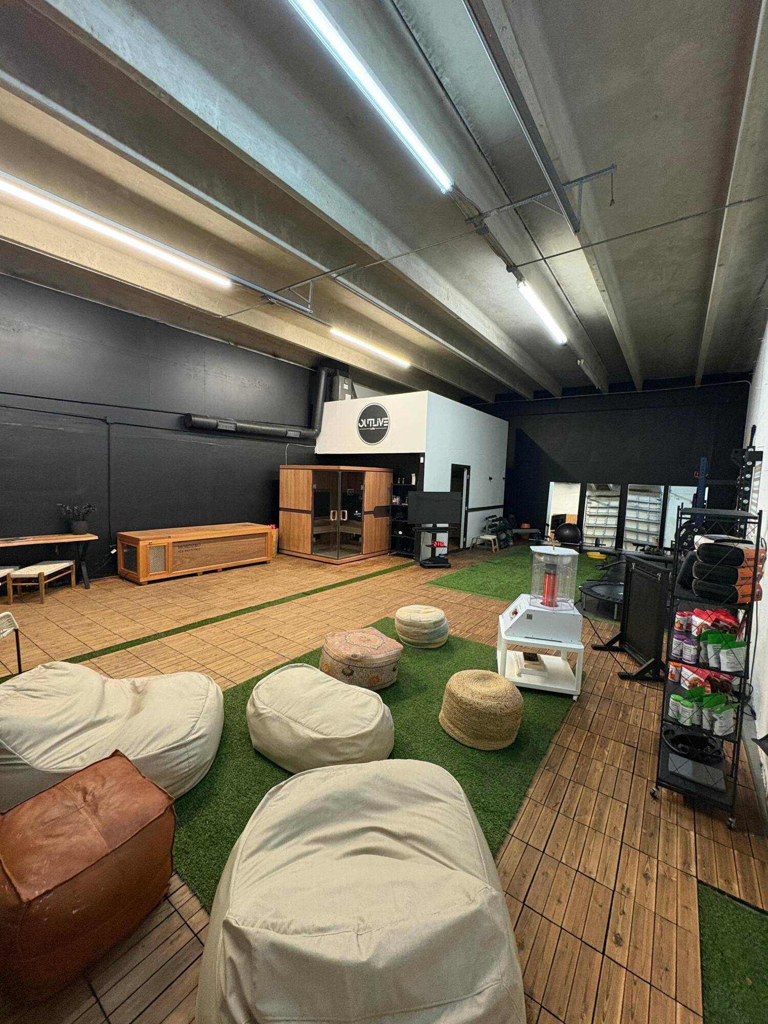 1, 300 square feet of highly sought after Retail Flex Space In the Heart of Downtown West Palm Beach's Warehouse Warehouse District !