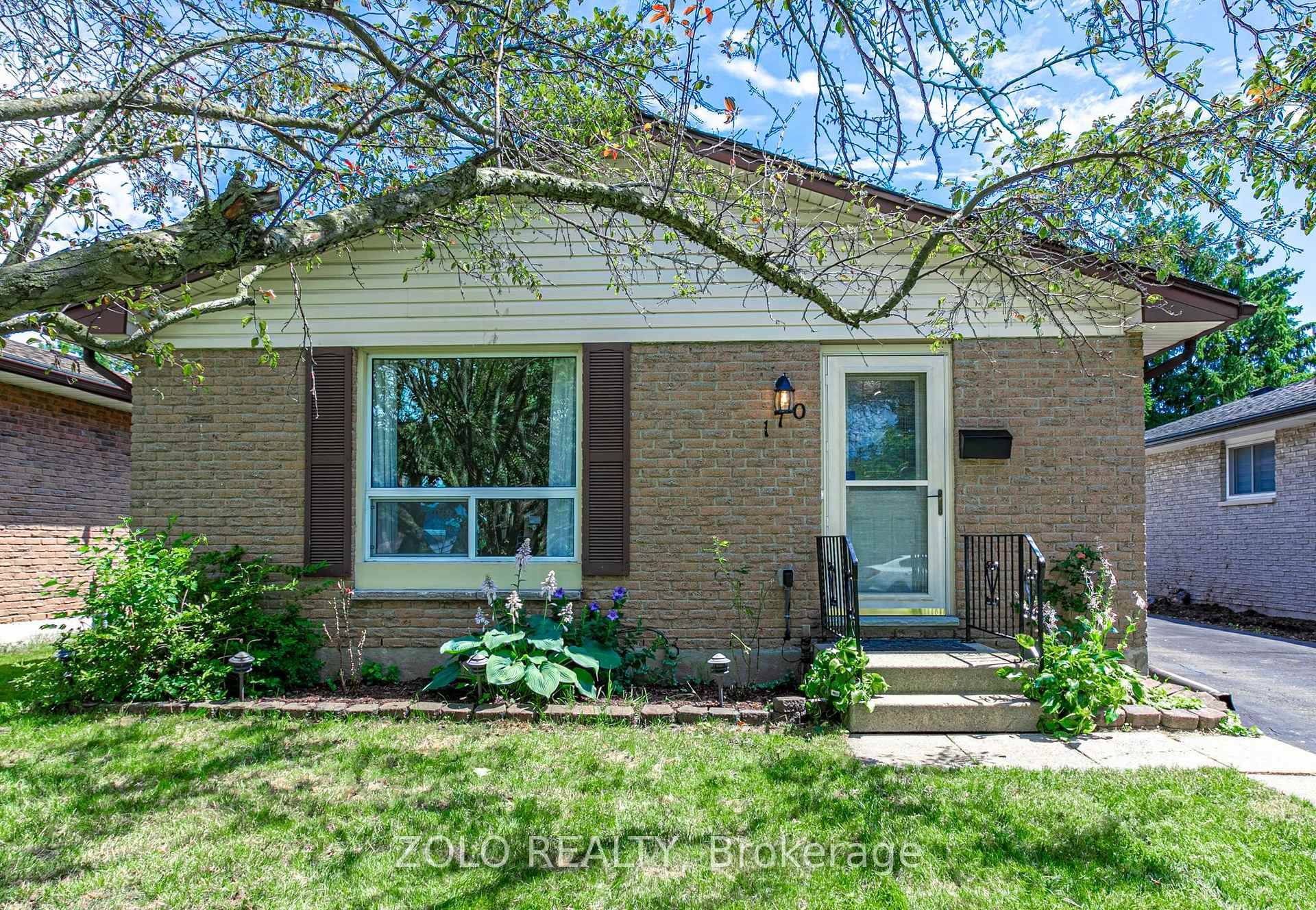 Excellent opportunity to lease this well cared for three bedroom bungalow, which is extensively upgraded.