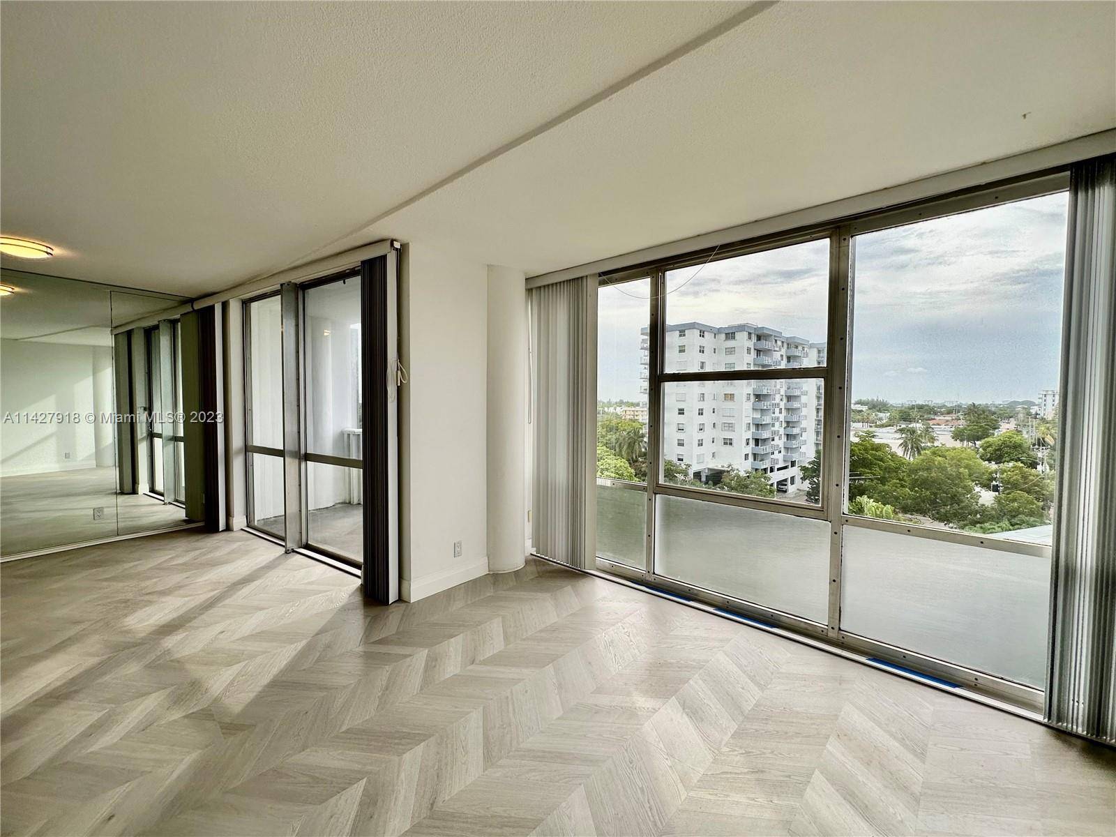 Discover the allure of this stunning 1 bed 1 bath condo in North Beach, Miami Beach's King Cole Condominium.