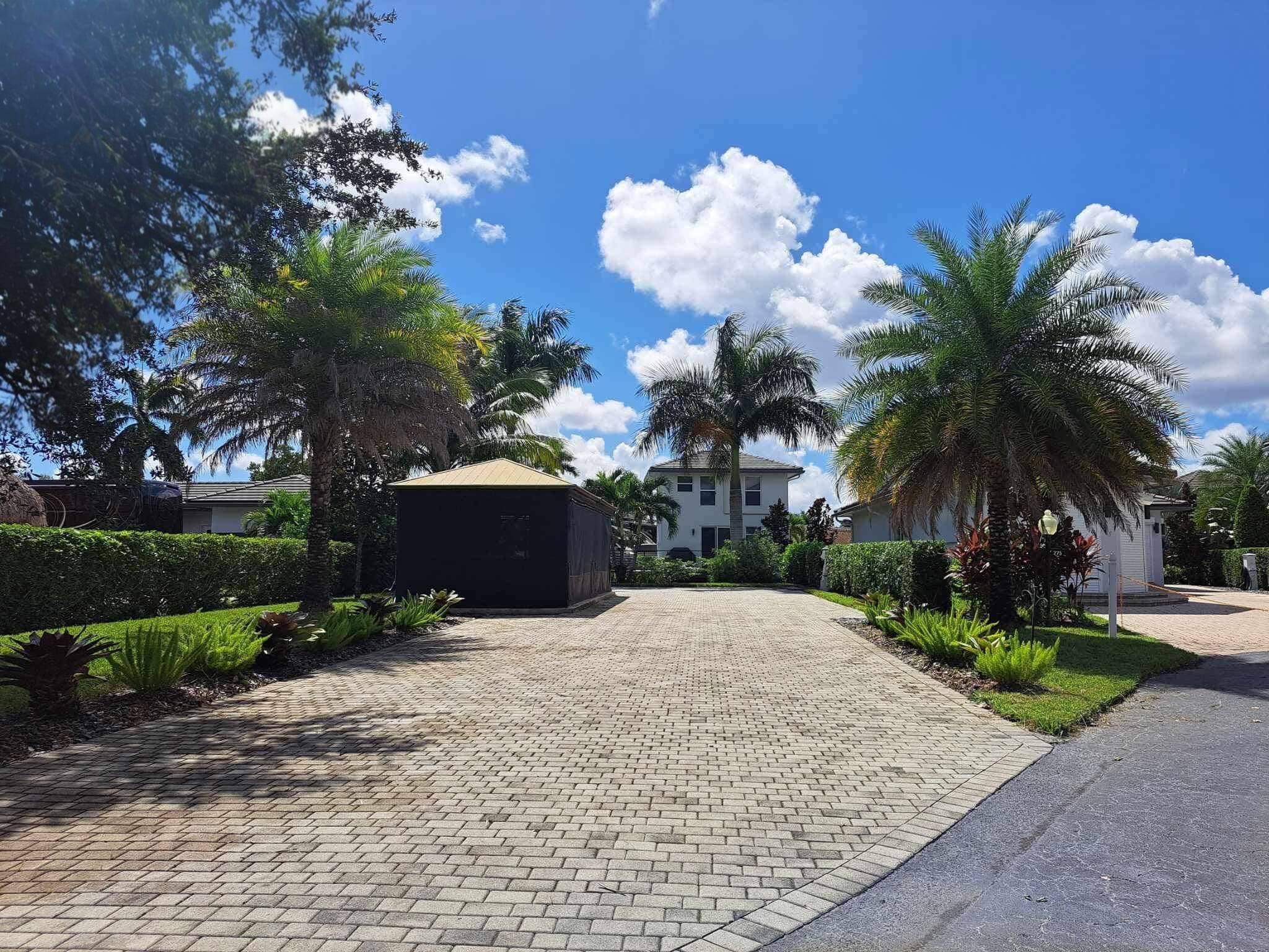 Live the ultimate South Florida lifestyle at Aztec RV Resort, an exclusive gated community perfectly located near Fort Lauderdale Airport, pristine beaches, and top tier dining, shopping, and entertainment.
