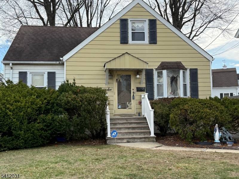 Motivated Seller A lovely four bedroom, two bath cape style home in a quiet and highly sought after neighborhood in Lyndhurst.