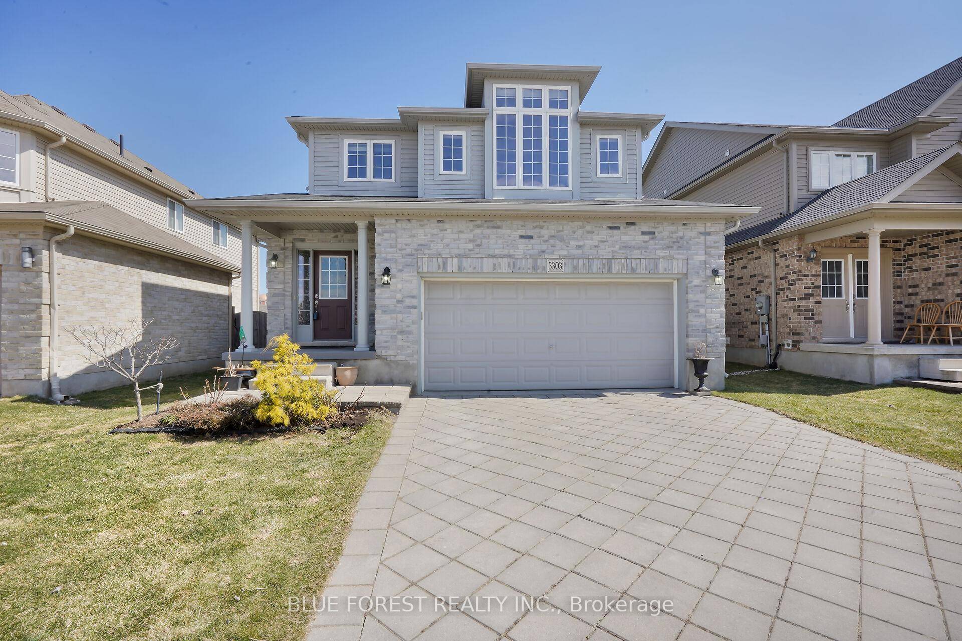 Welcome to this stunning two storey home in the desirable Andover Trails neighbourhood.