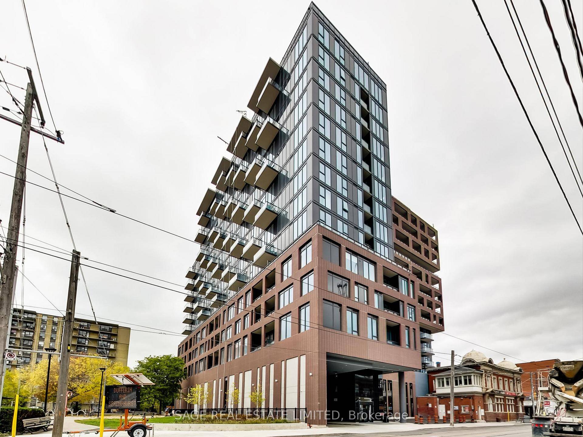 This luminous and expansive 3 bedroom, 2 bathroom suite boasts an unobstructed city view at XOCondos by Lifetime Developments.