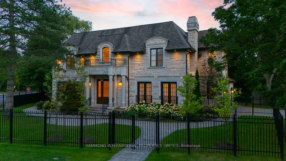 Bayview Glen Manor In the heart of Markhams most prestigious enclave stands Bayview Glen Manor, a custom built estate of timeless elegance and grandeur.