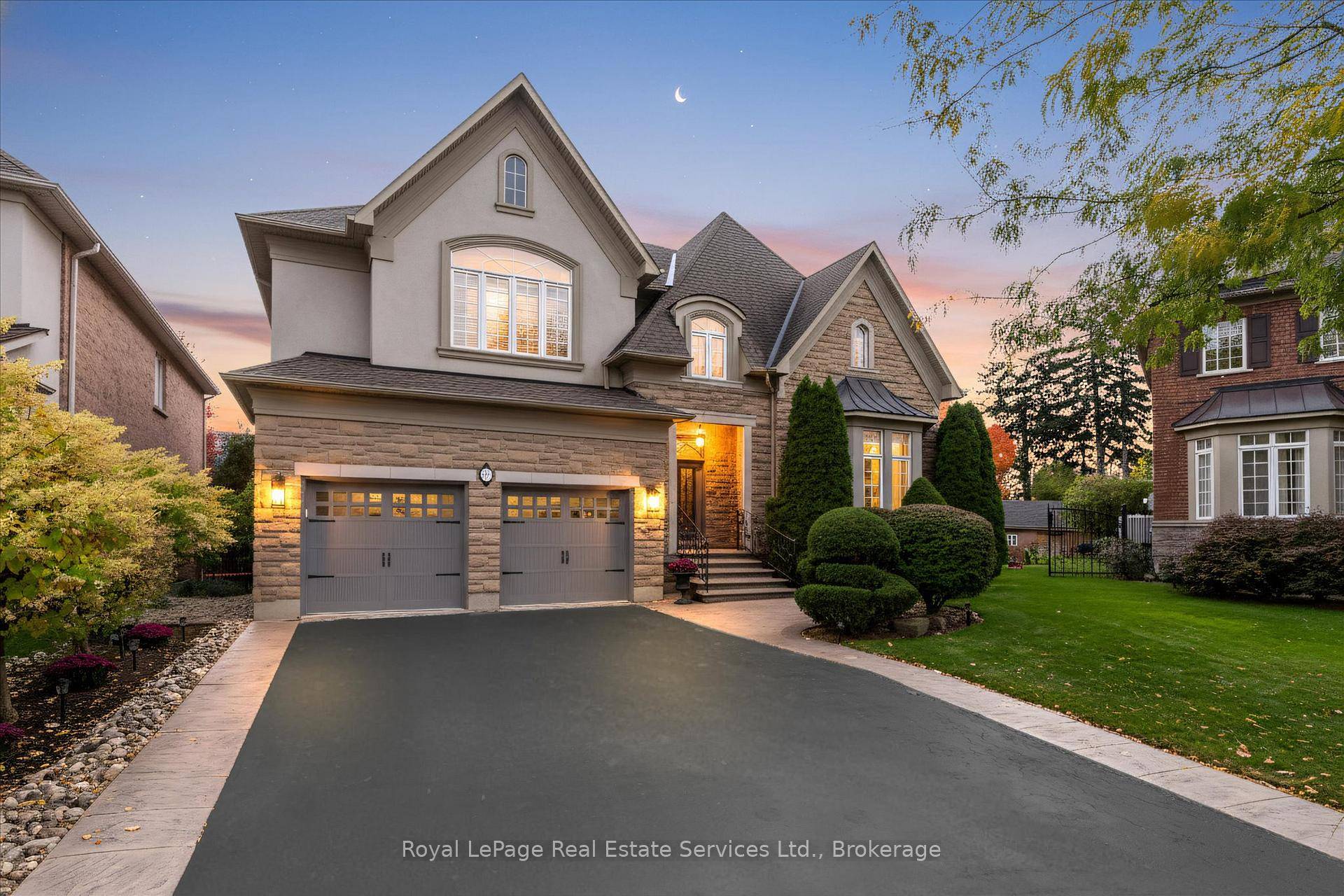 Exclusive Rosehaven VISTA Model in Sought After Lakeshore Woods, Bronte.
