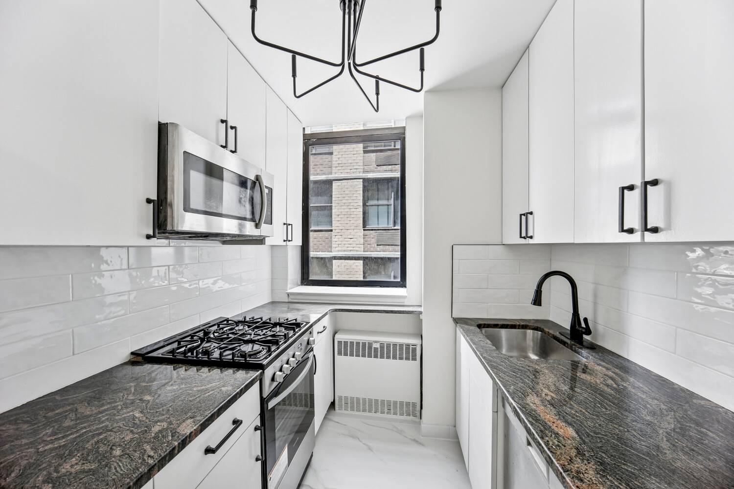 Bright, Renovated Corner Unit in the esteemed Turtle Bay Towers Discover your dream home in the heart of Turtle Bay Midtown East !