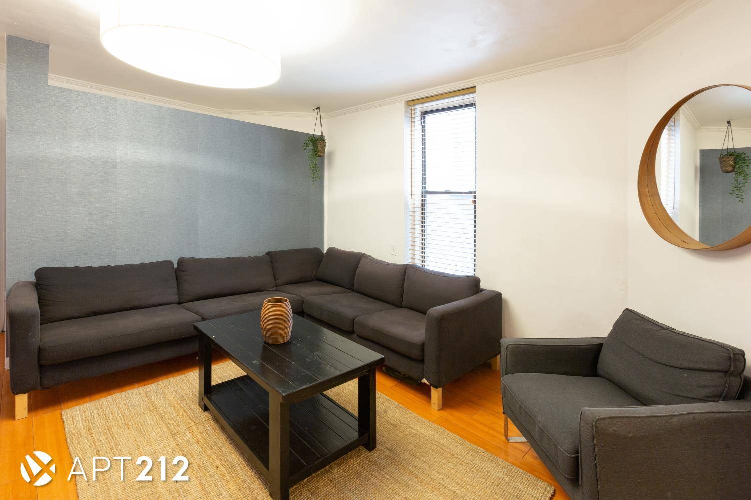Monthly price is based on a 12 month leaseCan be rented fully furnished as shown in the pictures for an additional 100 monthAmazing 5 bedroom loft apartment.