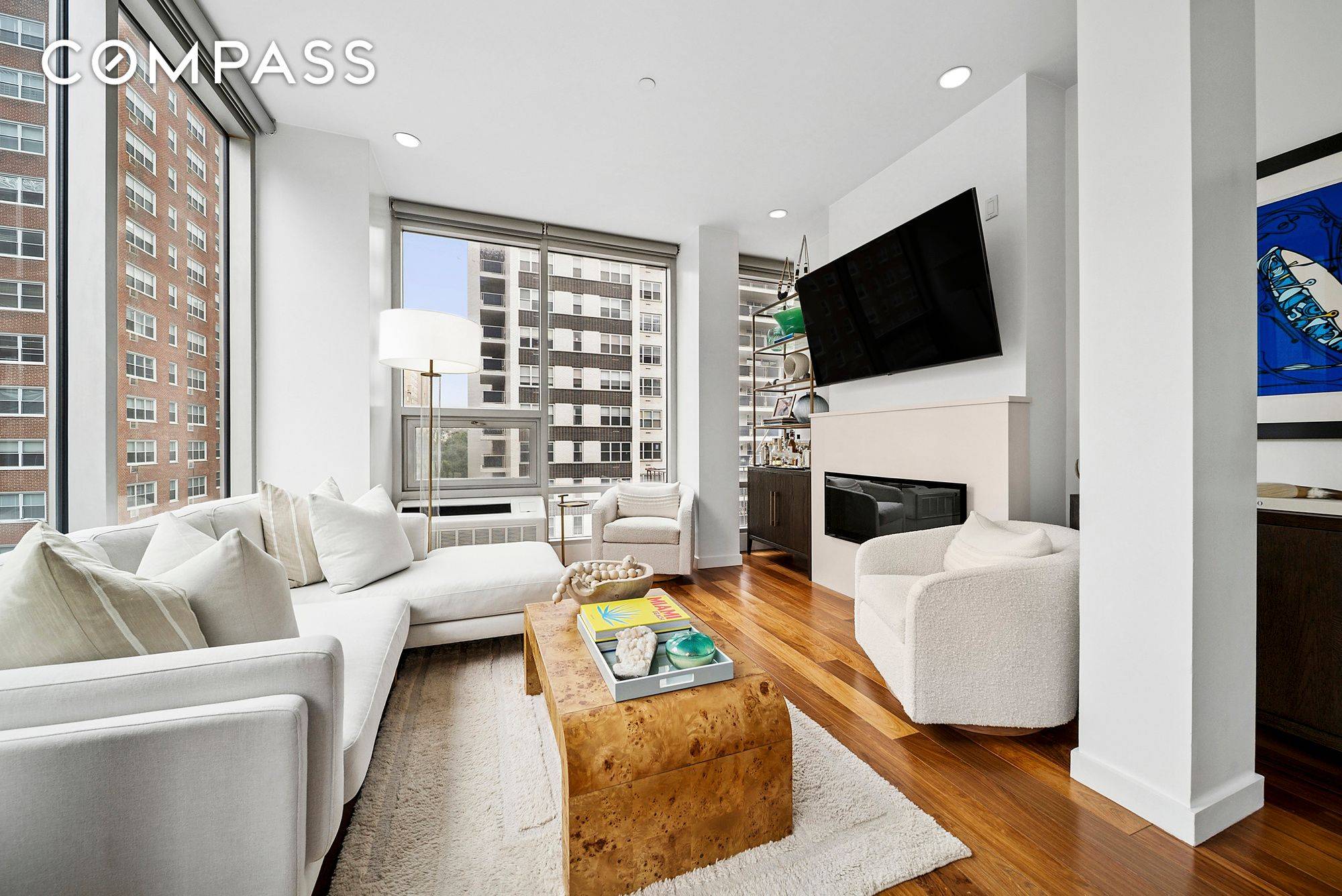 Live the Gramercy Lifestyle Luxury, Light, and Boutique Charm Step into this stunning two bedroom, two bathroom condominium located in a boutique building in the heart of Gramercy.