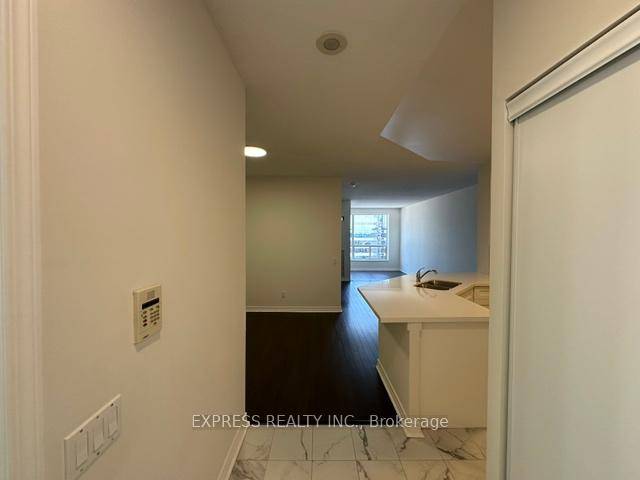 Approx. 763 Sf as per previous listing spacious 1 Bedroom Den unit w East views Artisan at University amp ; Dundas.