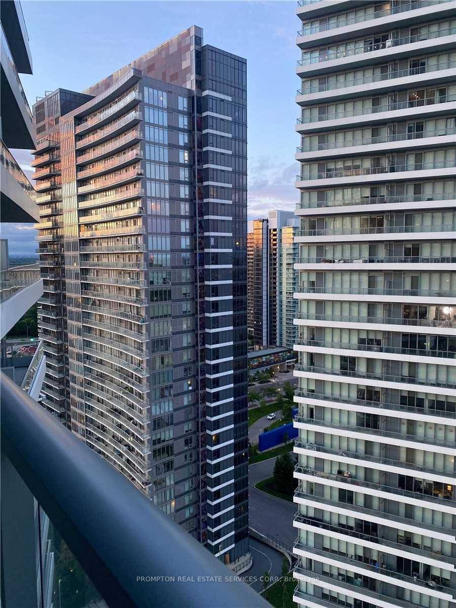 Students Welcome ! Stunning, Bright, Great Layout Suite With Large Open Balcony In Award Winning Bayview Village Community Don't Miss Out !