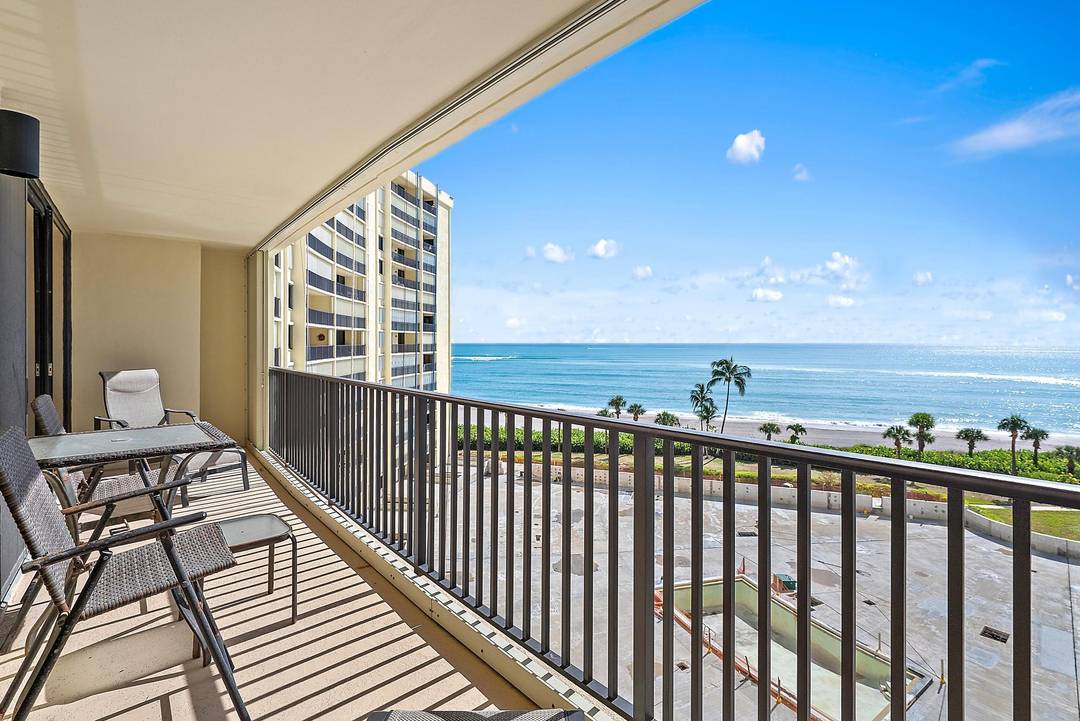Wake up to breathtaking sunrises and endless ocean views from this 2BR 2BA Ocean Trail condo in the heart of Jupiter.