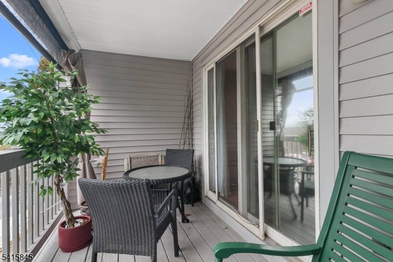 Welcome to this well maintained unit.