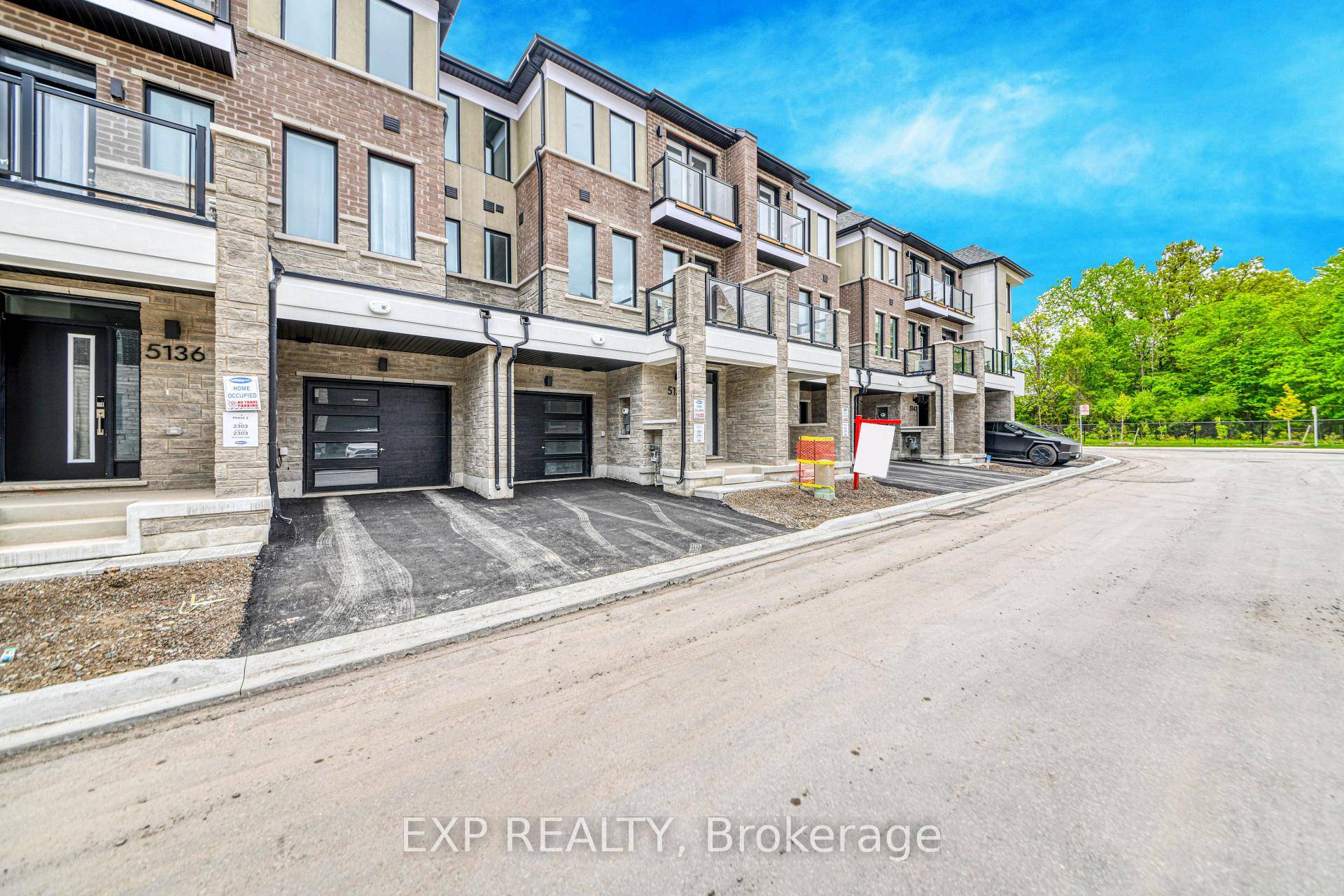 Be the first to live in this stunning, brand new 3 storey carpet free townhouse located in the heart of sought after Churchill Meadows !