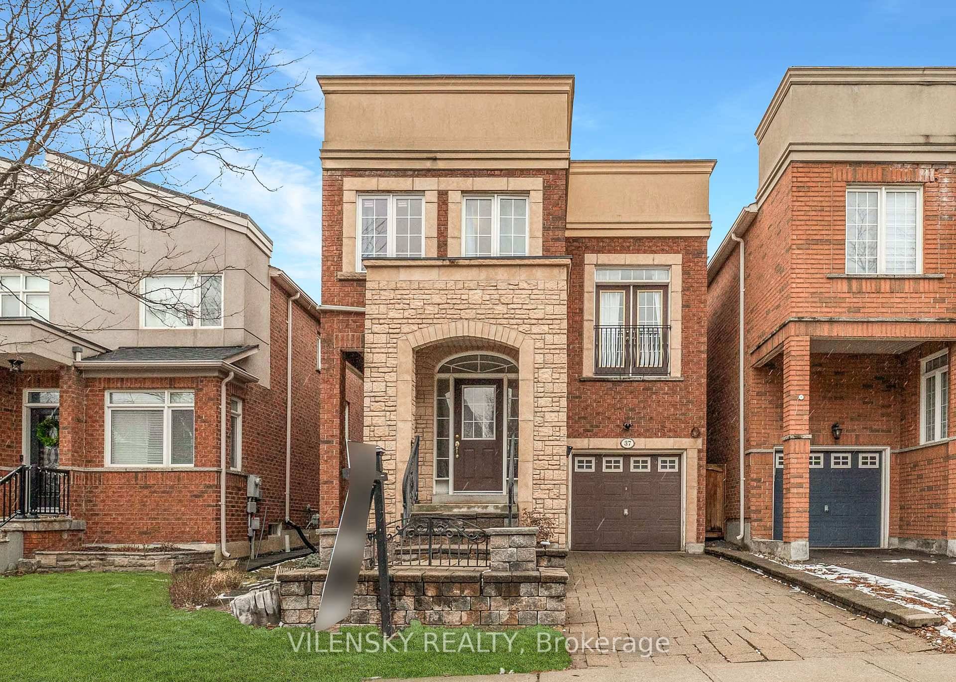 Stunning Home Located In The Heart of Thornhill Woods Top 8 Reasons You Will Love This Home 1 Upgraded Fully Detached Home Nestled In The Highly Sought After Patterson Community ...