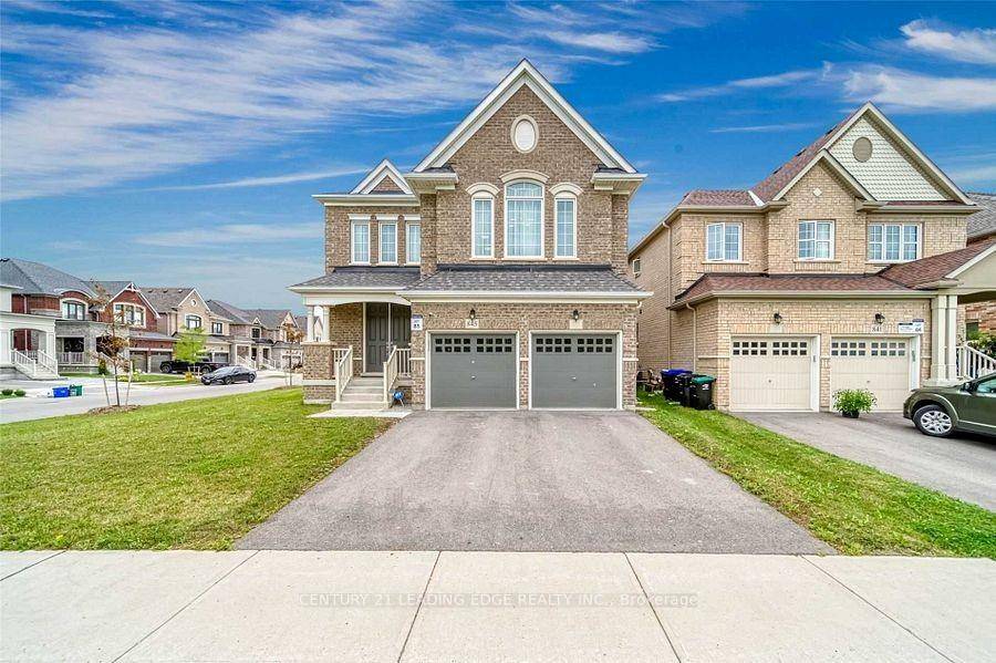 Wonderful 2018 Built 3210 Sq.
