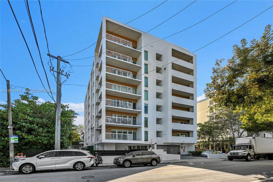 Available Now ! Beautifully remodeled 1 bedroom, 1 bath residence offering 629 SqFt of thoughtfully designed living space at Villaggio in the Grove, a boutique condominium in one of Miami ...