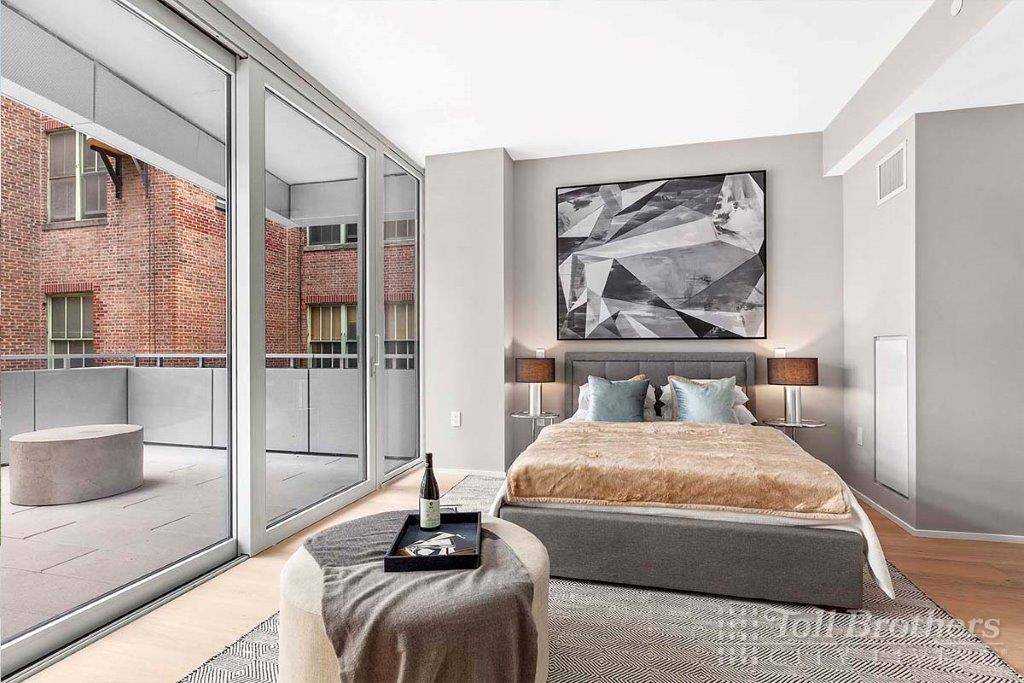 IMMEDIATE OCCUPANCY. This spacious 3, 248SF full floor penthouse duplex offers 4 bedrooms, 4.