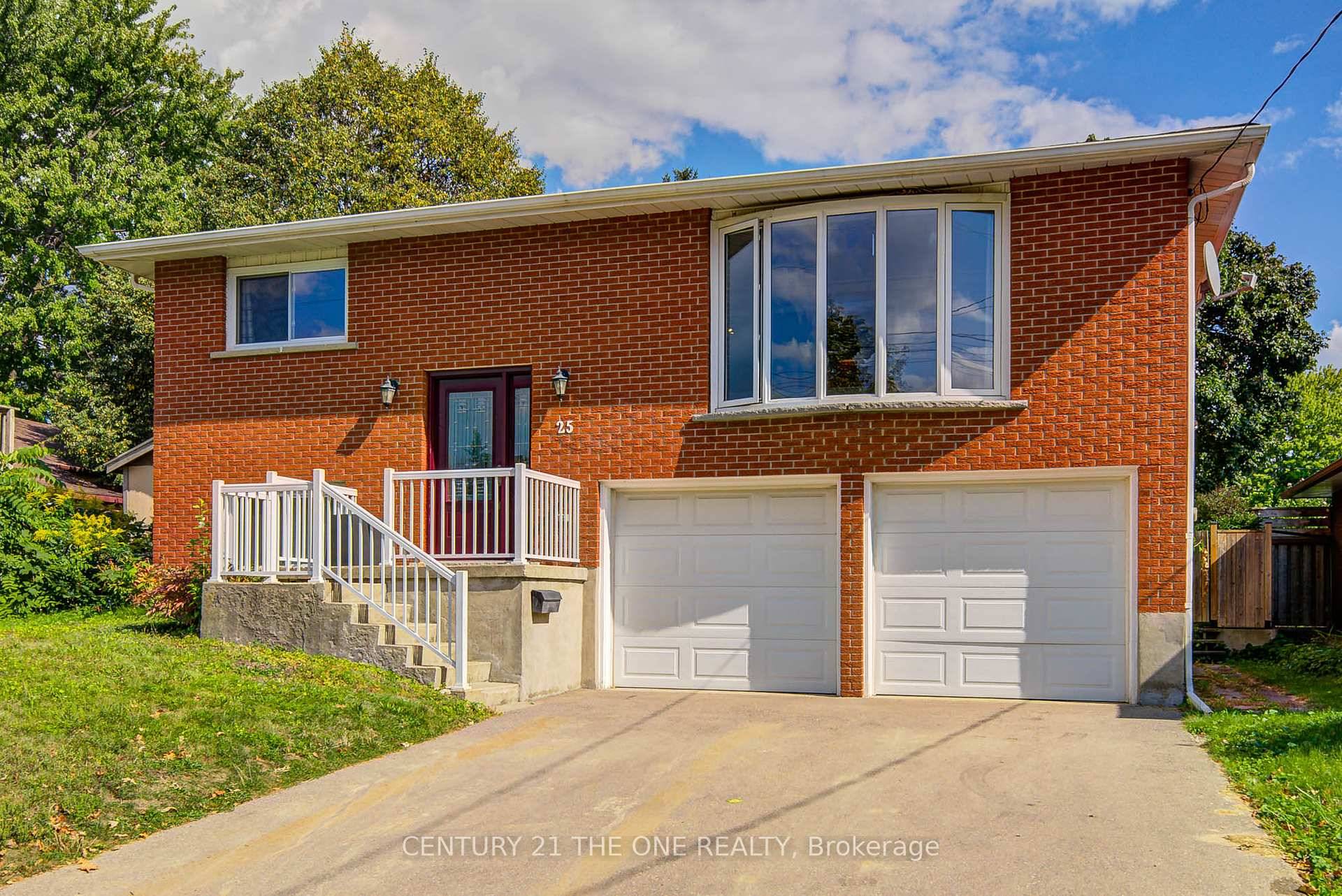 Welcome to this warm and inviting raised bungalow, ideally situated close to schools, parks, shopping, expressways, and major highways.