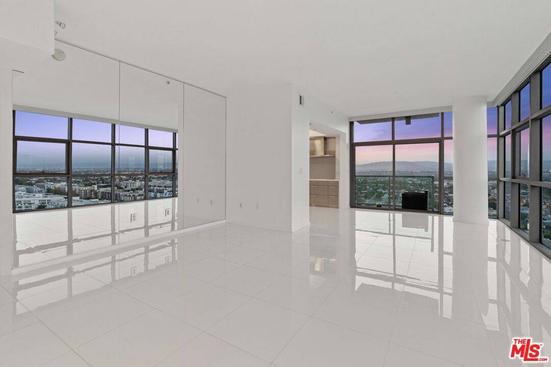 13700 Marina Pointe Dr 2BR Marina Del Rey La