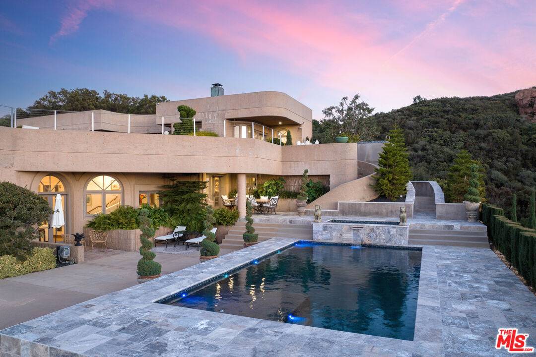 415   Stunt Rd 4BR La