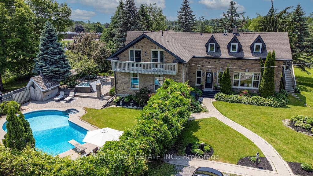 Beautifully Restored Century Home on 3.