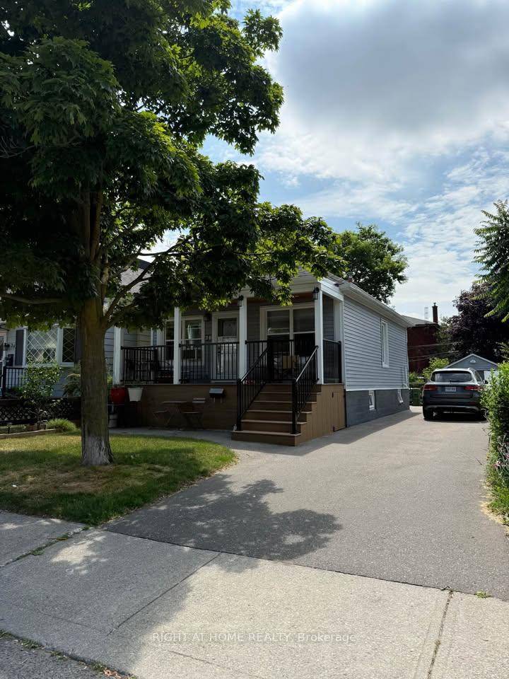 3 bed 1 bath bungalow basement for rent by kipling and lakeshore, close to lakeshore streetcar, groceries, restaurants, cafes, humber lakeshore campus etc.