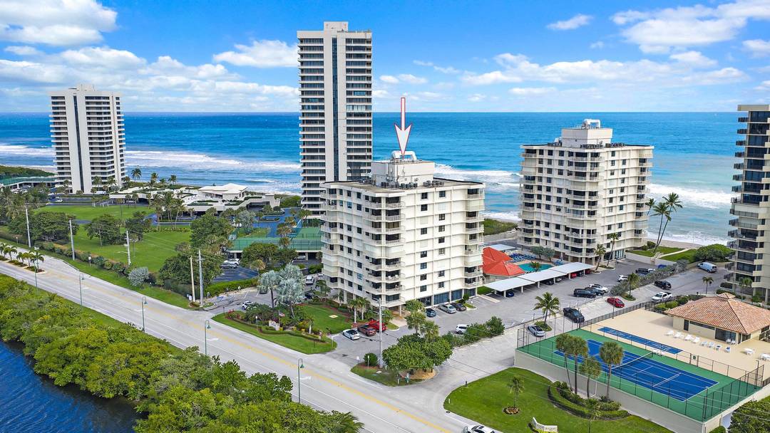 Welcome to coastal living at its finest in the highly sought after Dunes Towers on Singer Island.