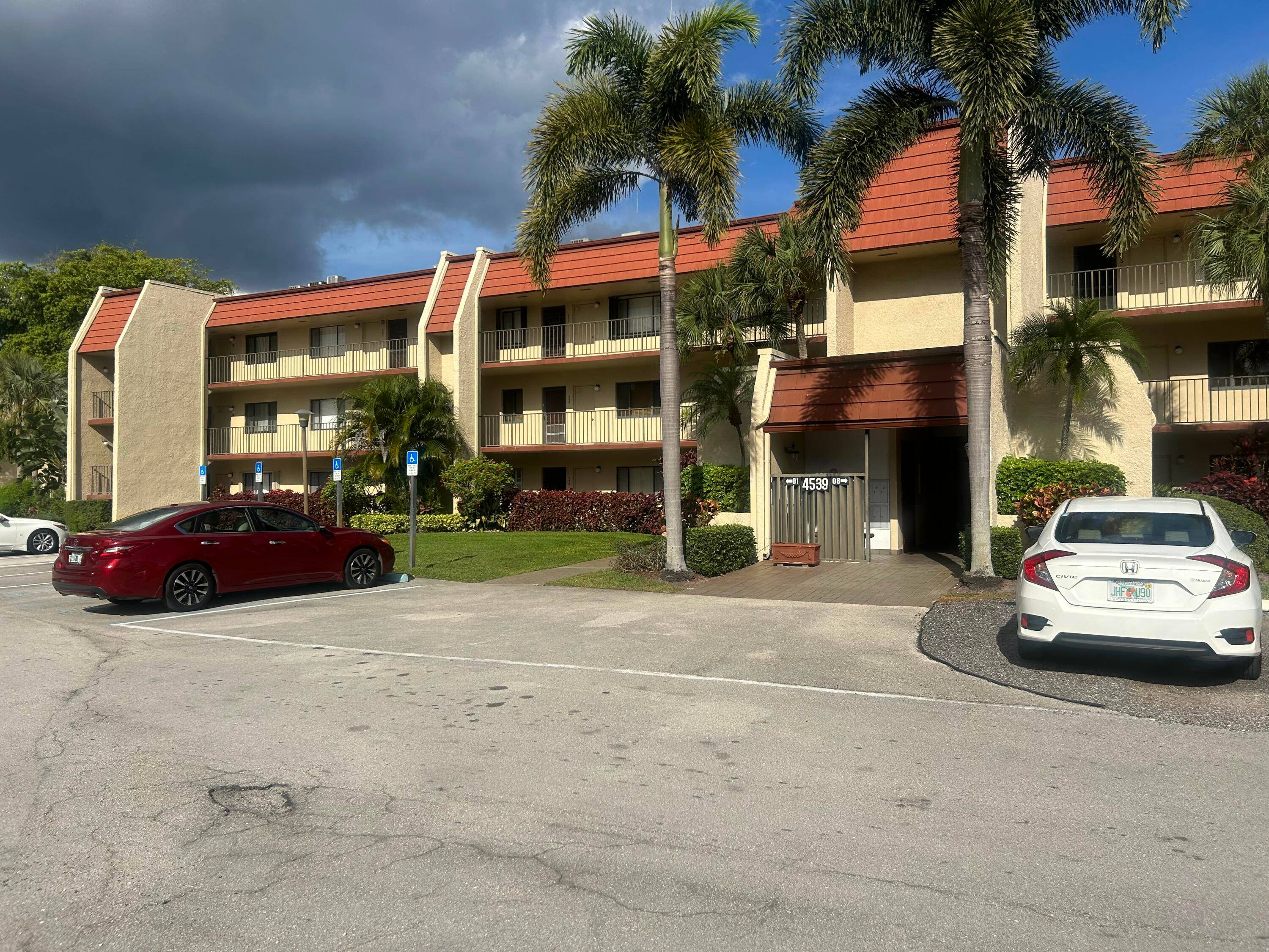4539 Luxemburg Court Condo Palm Beach