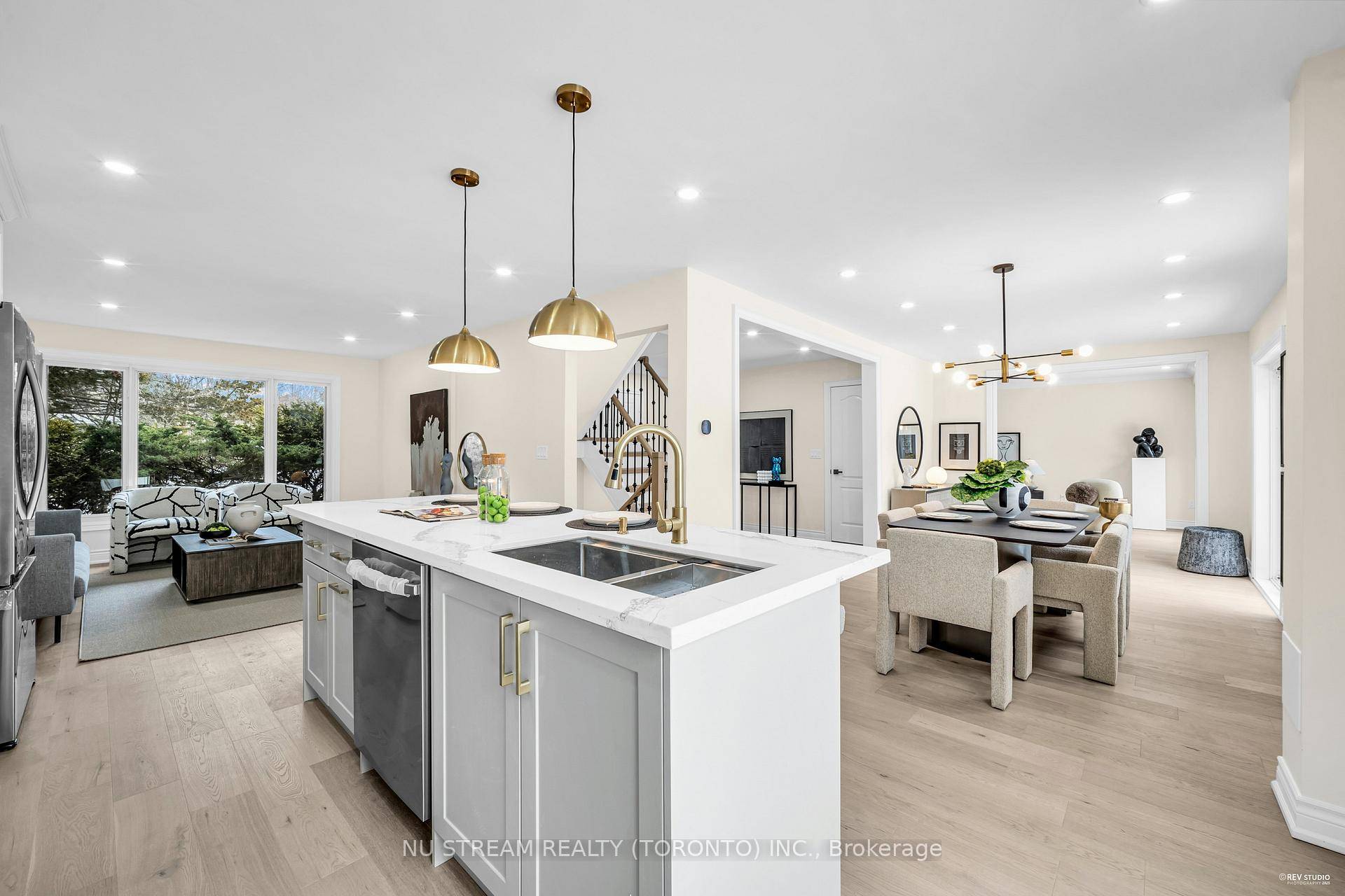 Double Garage Detach In The Most Prestigious Unionville Community !