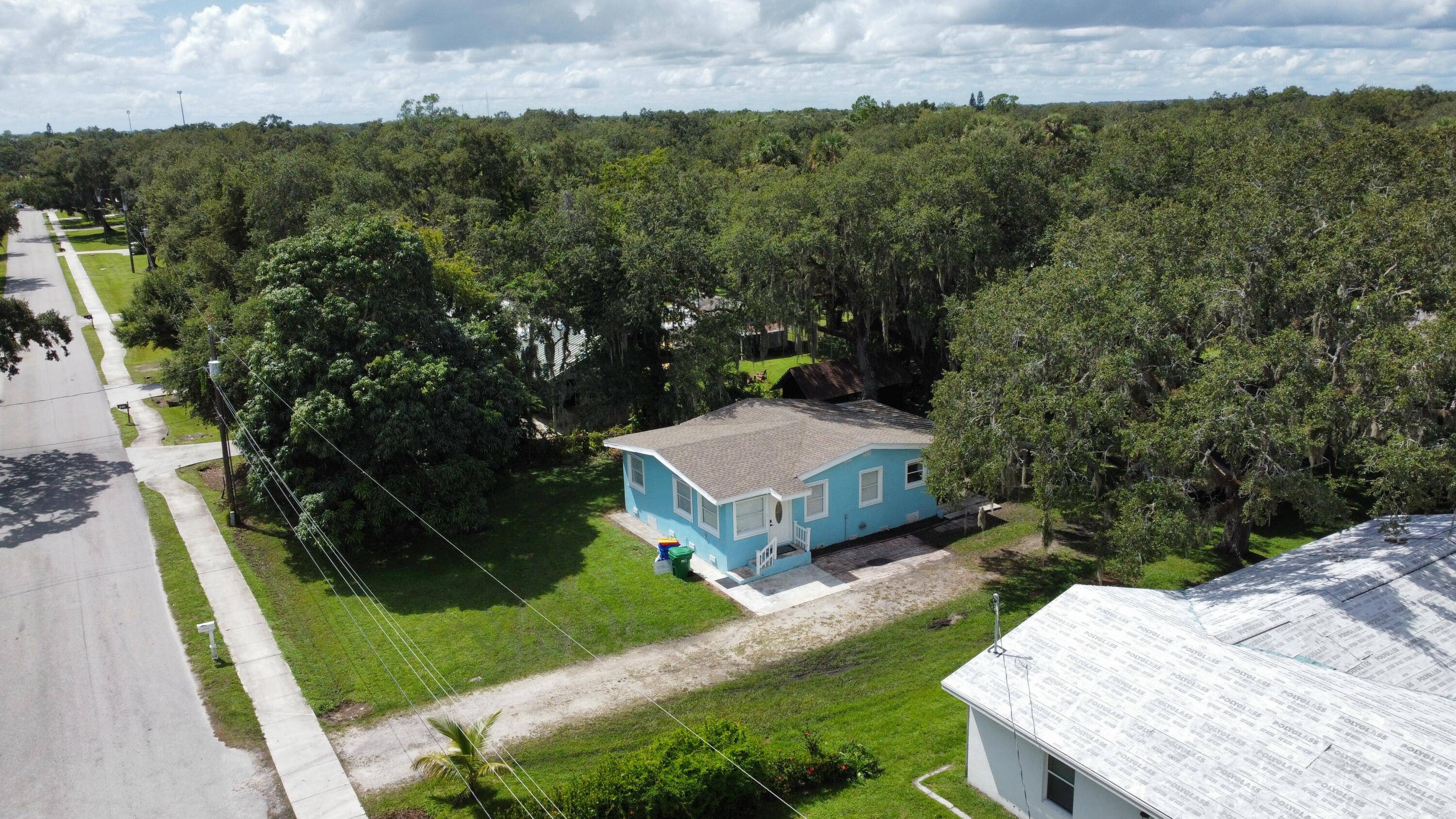 Charming 3Bed 1. 5Bath Home Move In Ready !