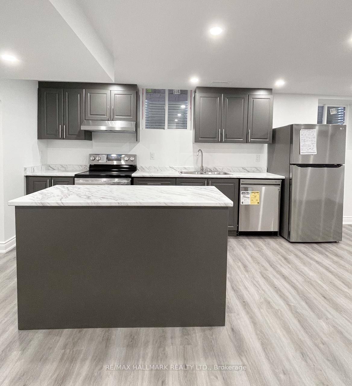 Spacious 1 Bedroom Basement Apartment !