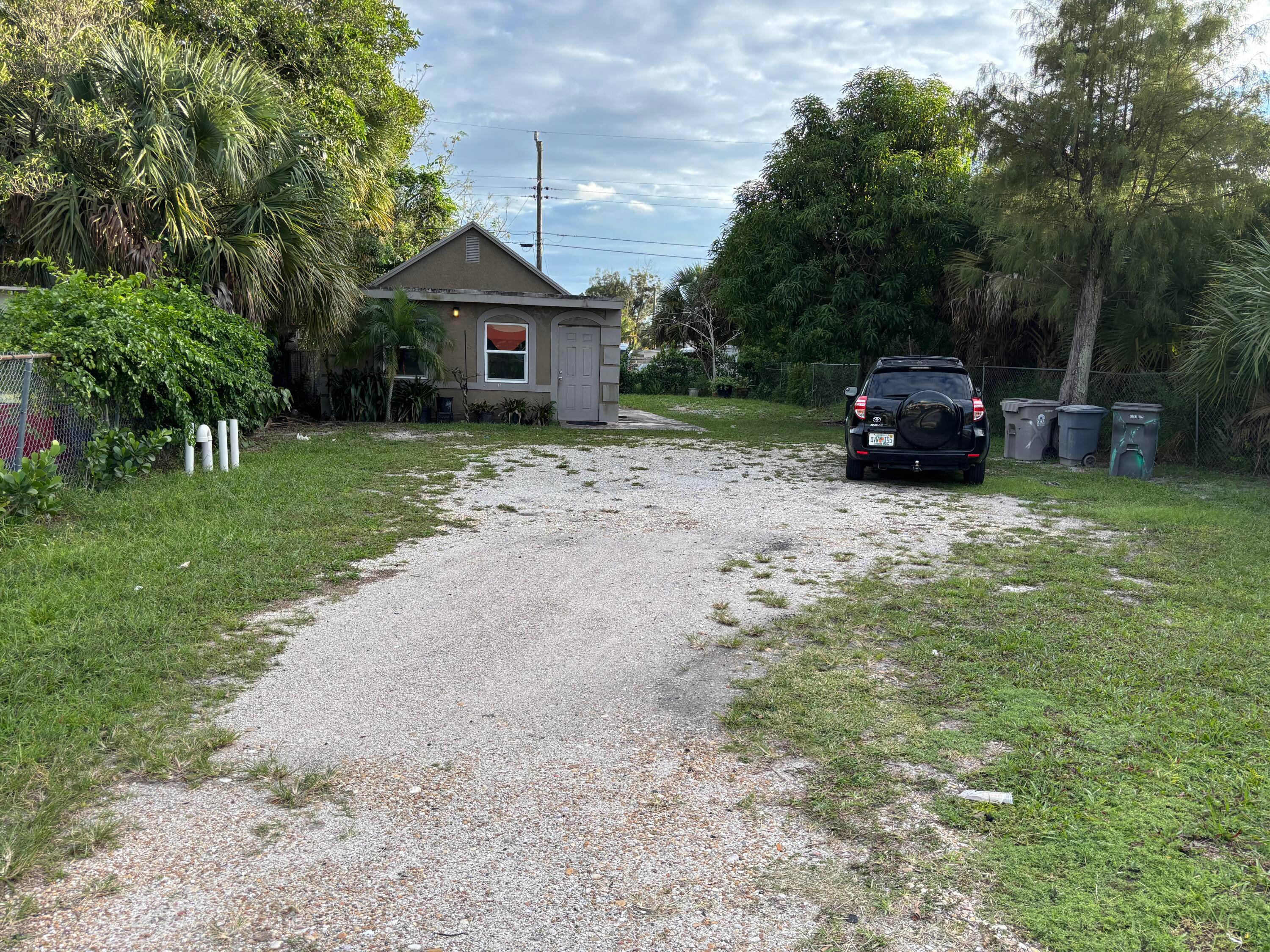 A single family two Bedrroms 1 bath house loated in a general Commercial Zone.