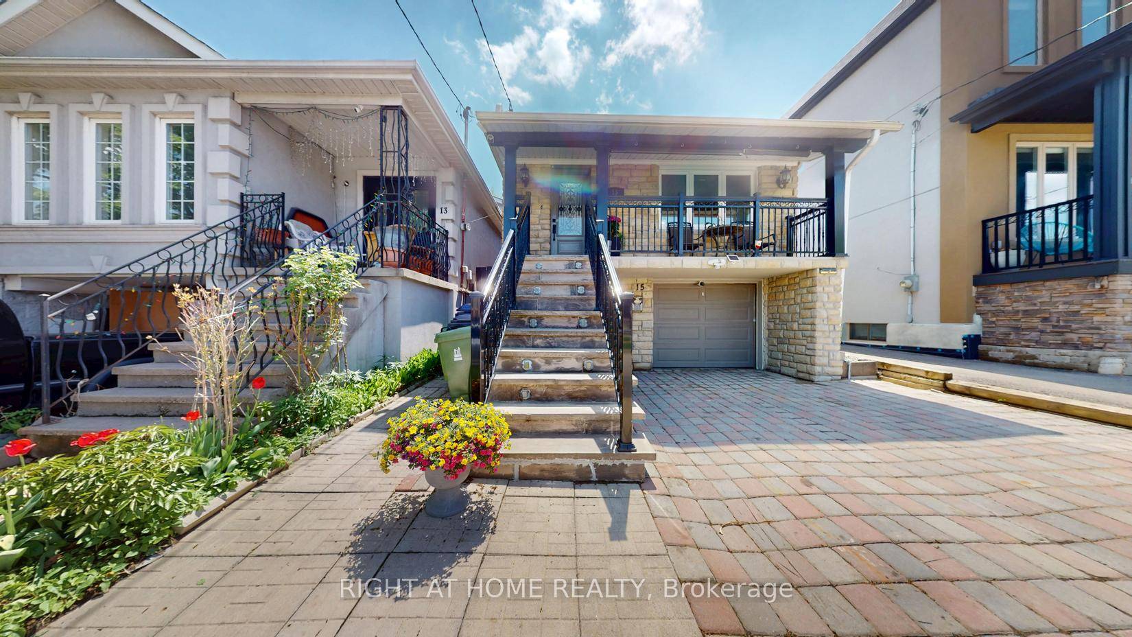 Welcome to 15 Maple Bush Avenue A Stylish, Move In Ready Raised Bungalow in a Sought After Family Neighborhood !