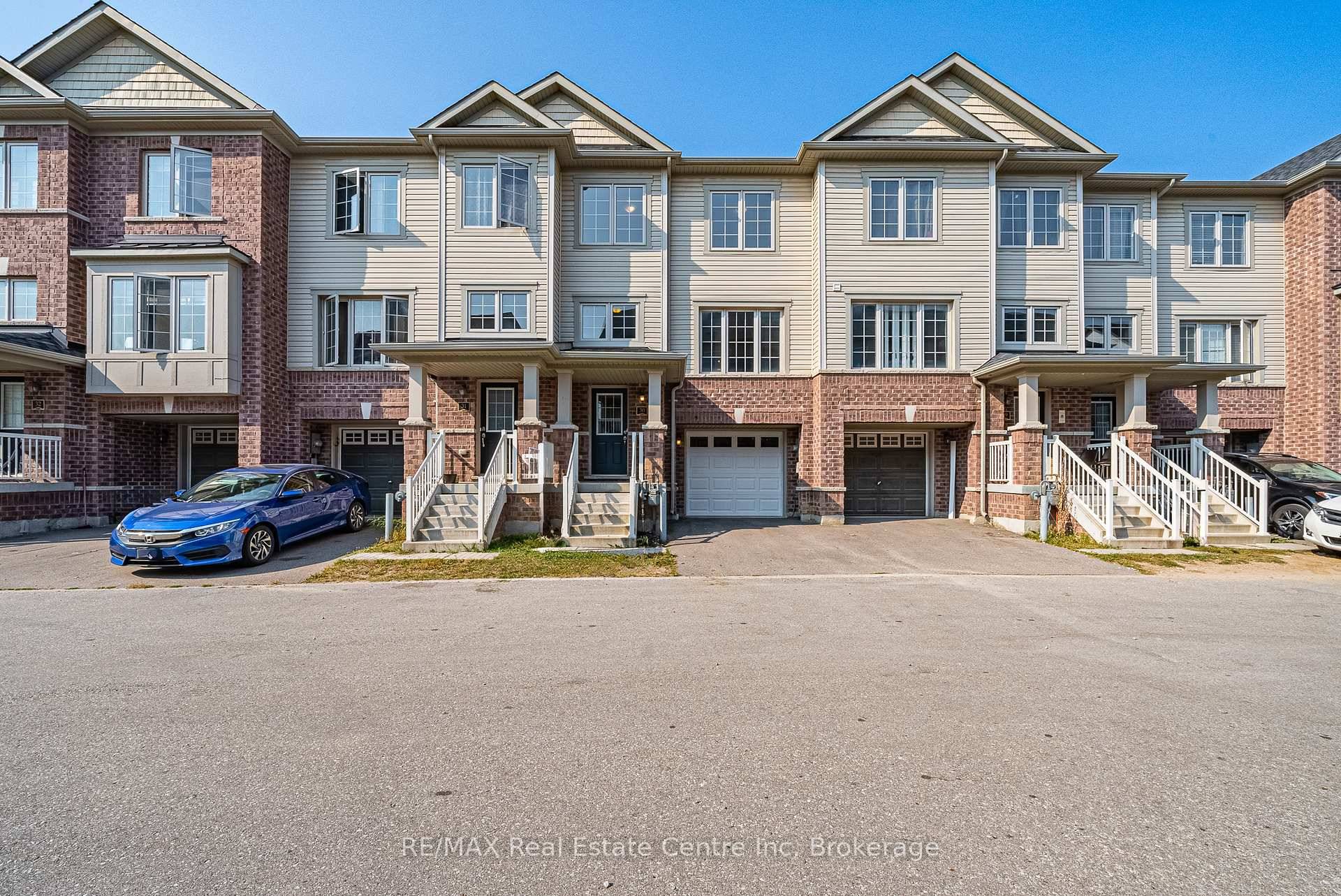 Welcome to this exceptional opportunity for first time home buyers and investors seeking to generate a positive monthly cash flow !