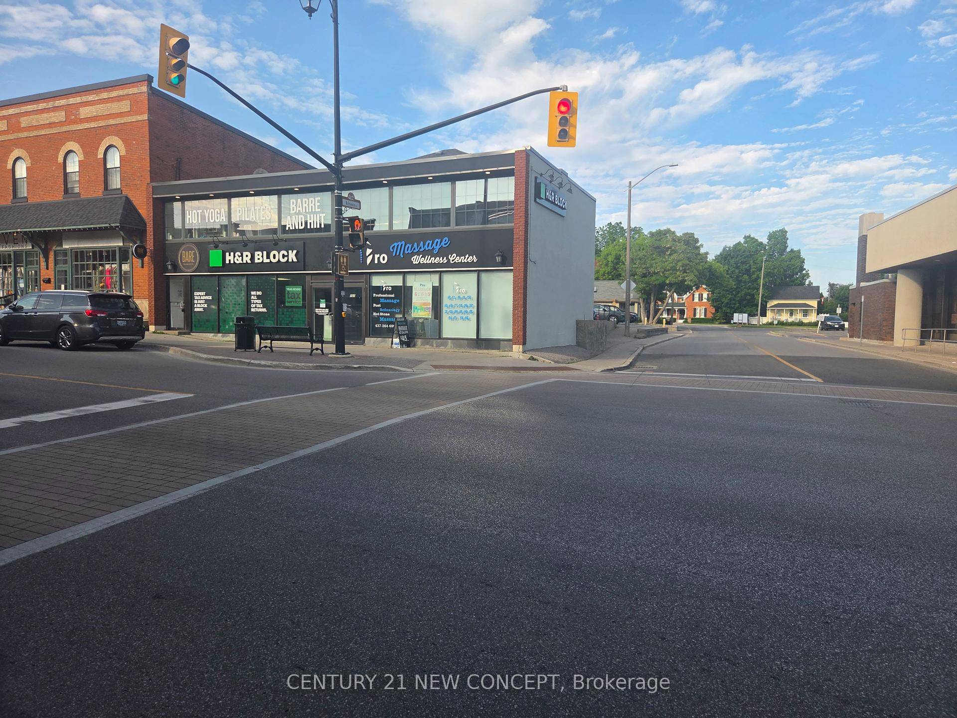 Signature Site ! ! ! Solid Freestanding Building.