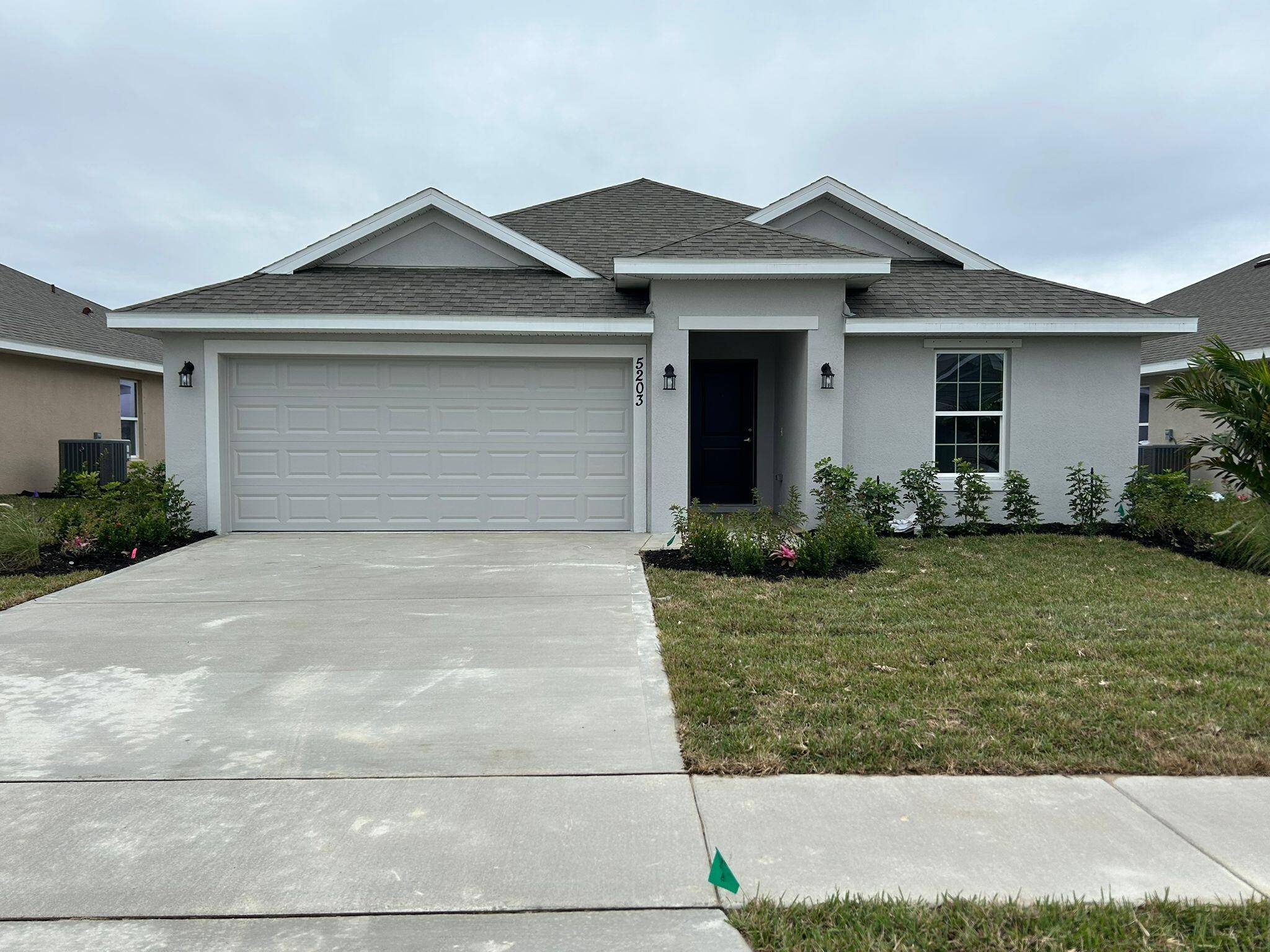 ONLY 1, 000 Deposit and SAVE THOUSANDS OF DOLLARS IN CLOSING COST FLEX CASH, which can be used for Interest Rate Buy Down by using our approved lender.