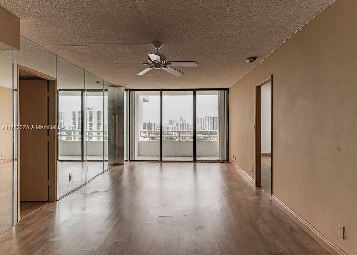 Check out this stunning 2 bed, 2 bath condominium that offers breathtaking views of the Turnberry Isle Golf Course and the serene skyline of Aventura.