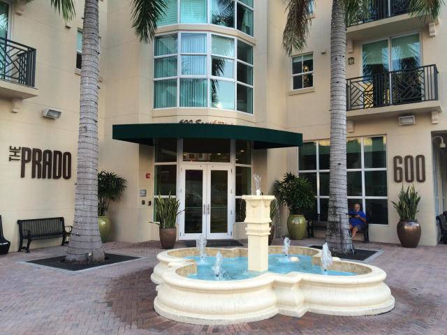 Downtown West Palm Beach Located in the Prado Building 1 Bedroom 1 Bath, High Ceilings, Kitchen with Granite Countertops, Stainless Steel Appliances, Washer and Dryer in Condo, Resort Style Pool, ...