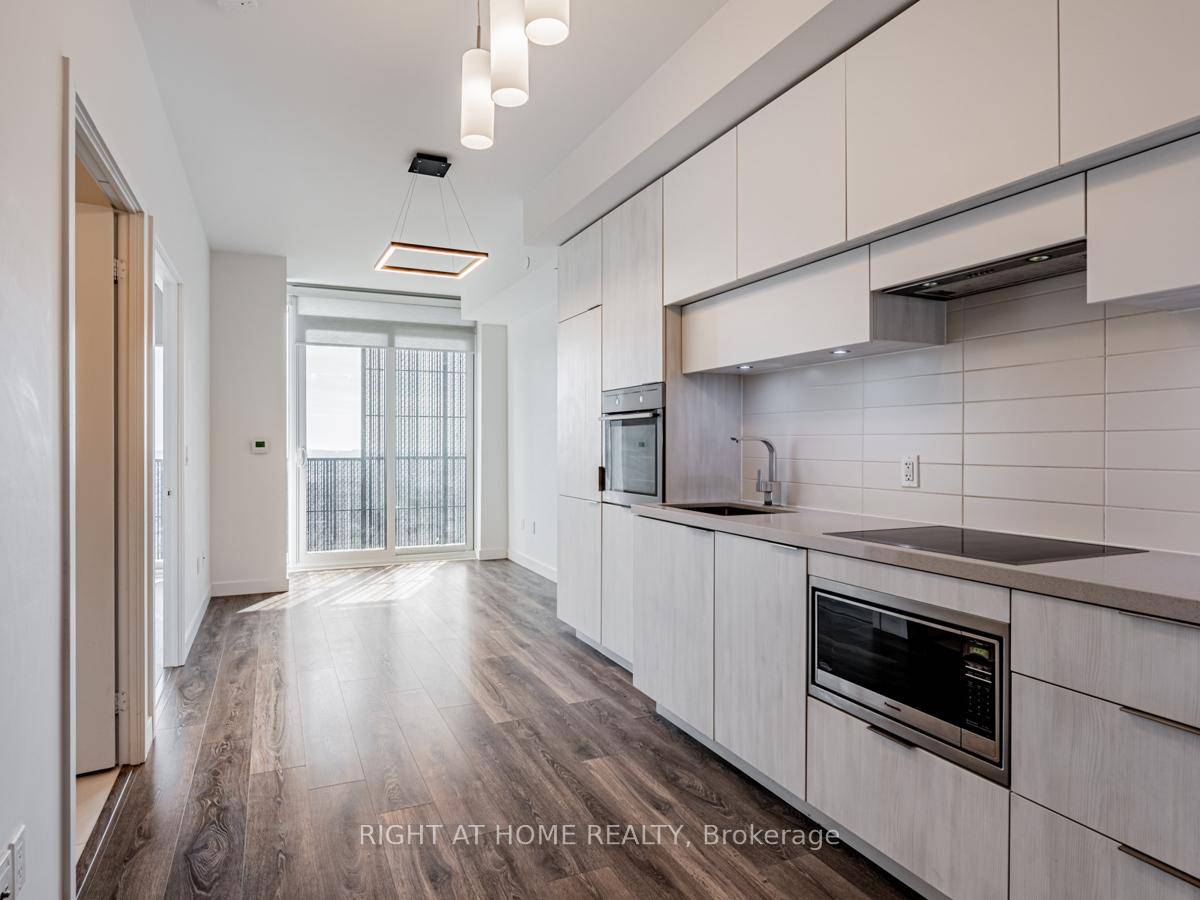 Bright And Clean One Bedroom Den Unit At The Heart Of Yonge And Eglinton.