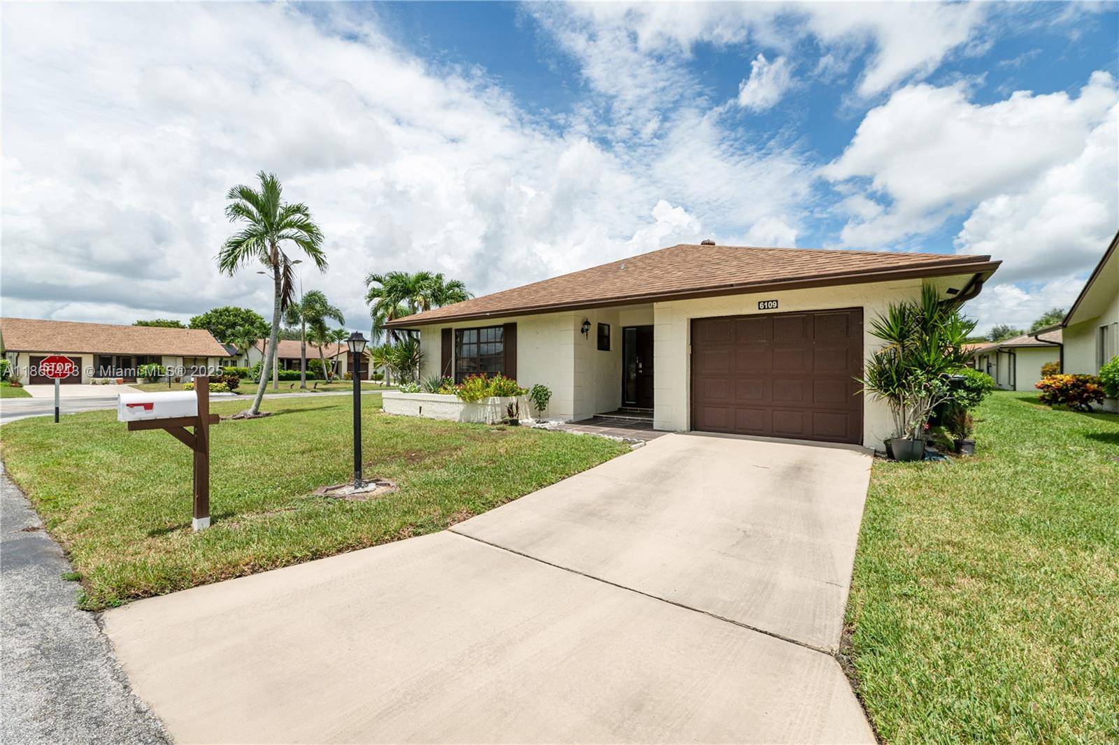 Welcome to 6109 Ambertree Lane !