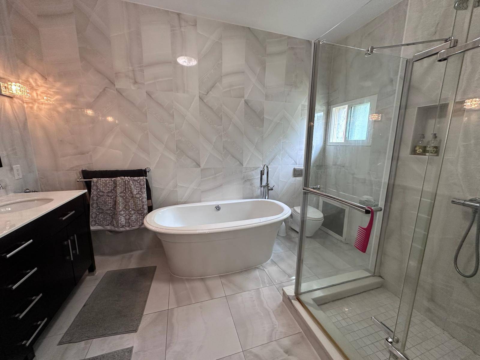 Fully Renovated Detached Home Move In Ready !