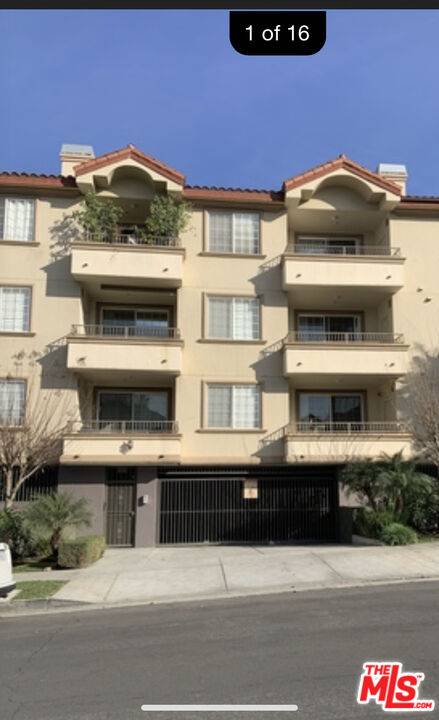 962  S Gramercy Dr 2BR La